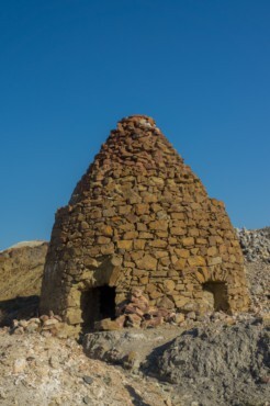 Древняя плавильная печь в Сары-Тоо. На дне... древнего Сарматского моря