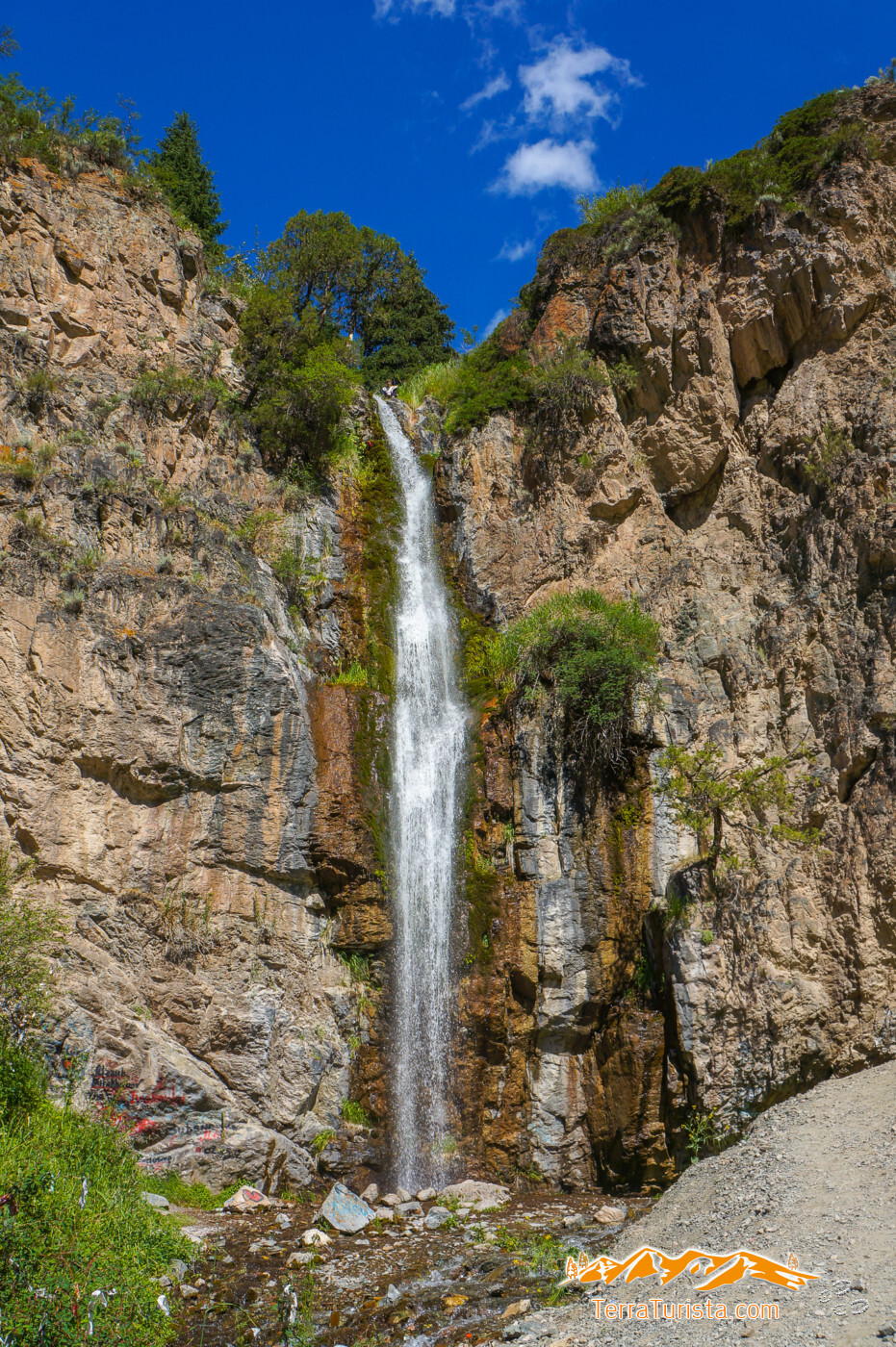 Ущелье Кегеты водопад